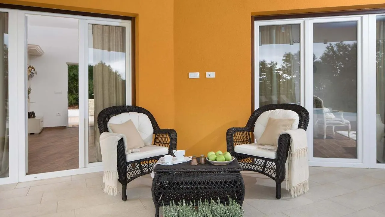 Charming Villa Tartufo With Private Pool Near Pula Svetvinčenat 0*,  クロアチア