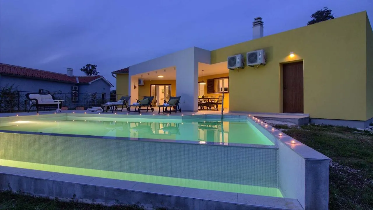 Charming Villa Tartufo With Private Pool Near Pula Svetvinčenat